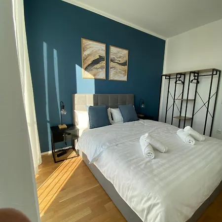 Kocasa-apartments 03, City-center Boeblingen, Stellplatz, Balkon, Waipu-tv