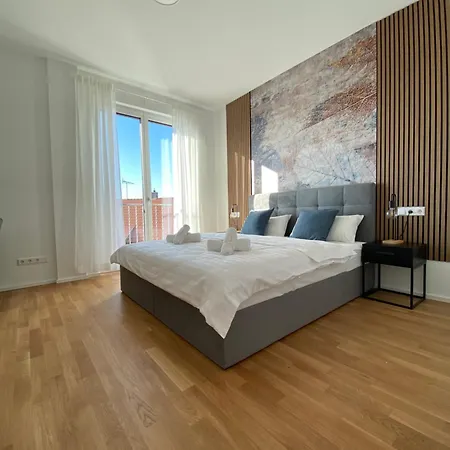 Kocasa-apartments 03, City-center Boeblingen, Stellplatz, Balkon, Waipu-tv Apartment