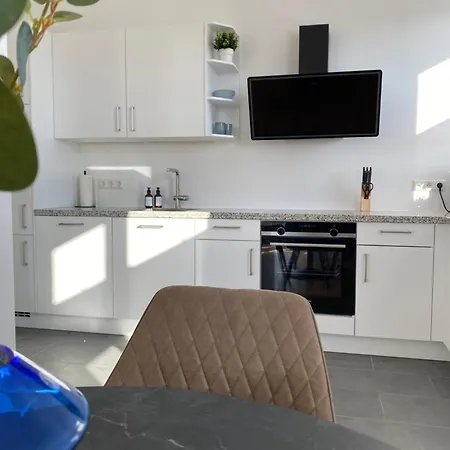 Kocasa-apartments 03, City-center Boeblingen, Stellplatz, Balkon, Waipu-tv Boeblingen